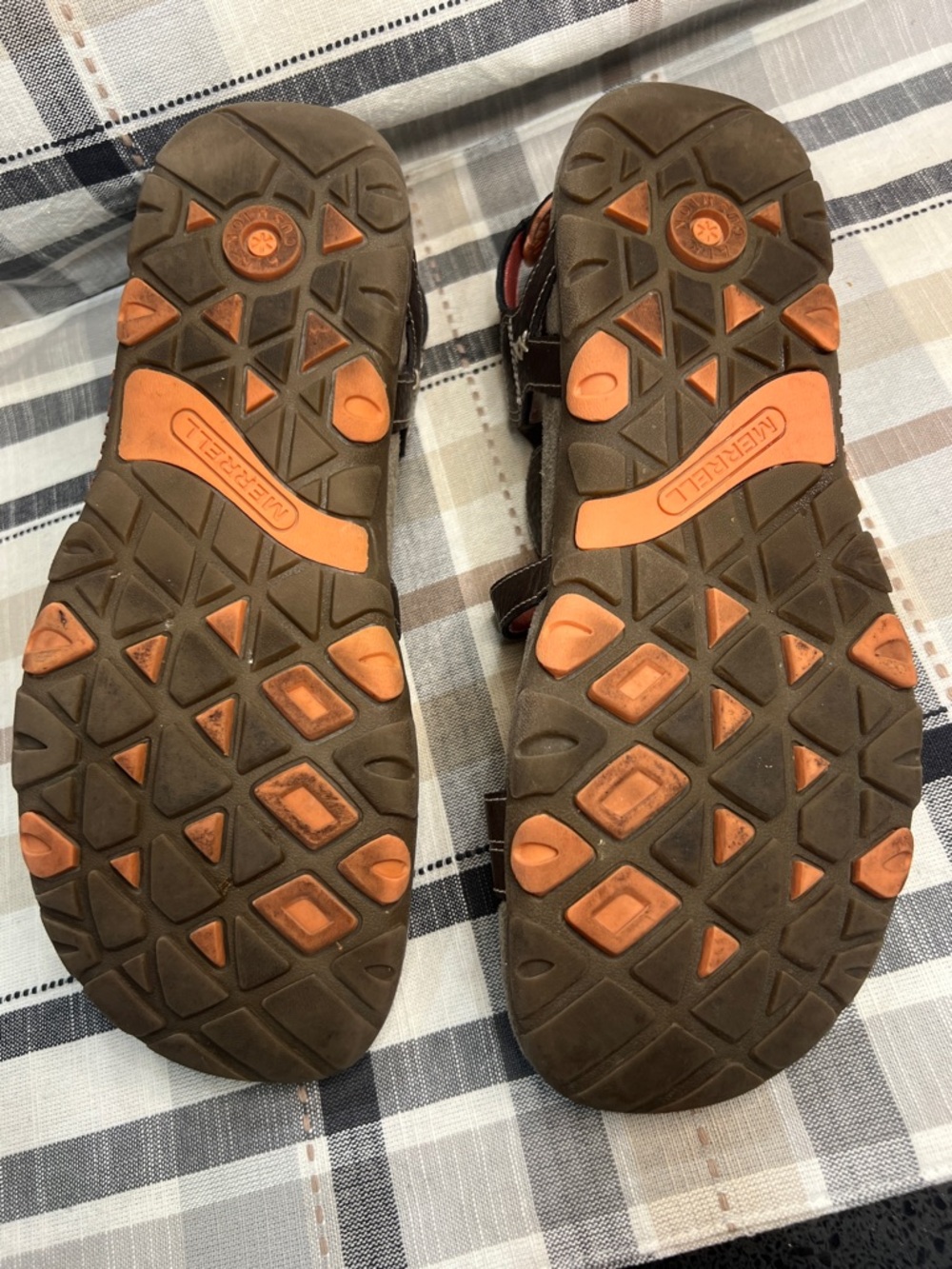 Merrell Brown Leather Cross-Strap Sandals with Red Insole Pattern - Picture 3 of 4